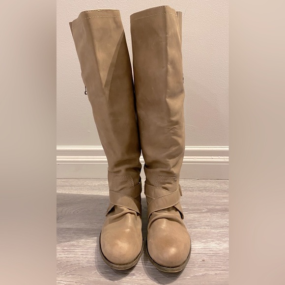 Steve Madden Rebellion Taupe Lea Boots - Picture 2 of 6